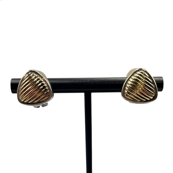 Alisa Italian Designer Sterling
 925 18K Ribbed Triangle Small Stud Clip Earring - Picture 1 of 8